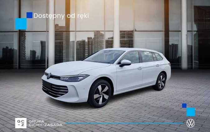 Volkswagen Passat cena 207000 przebieg: 8, rok produkcji 2024 z Piotrków Trybunalski małe 742